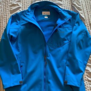 Mens Columbia soft shell jacket